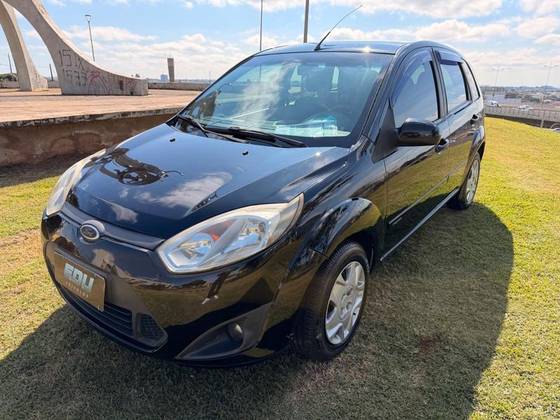 FORD FIESTA 1.6 ROCAM SE 8V FLEX 4P MANUAL FORD FIESTA 1.6 ROCAM SE 8V FLEX 4P MANUAL